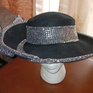 Ladies Black and Silver Hat. Juan Gill